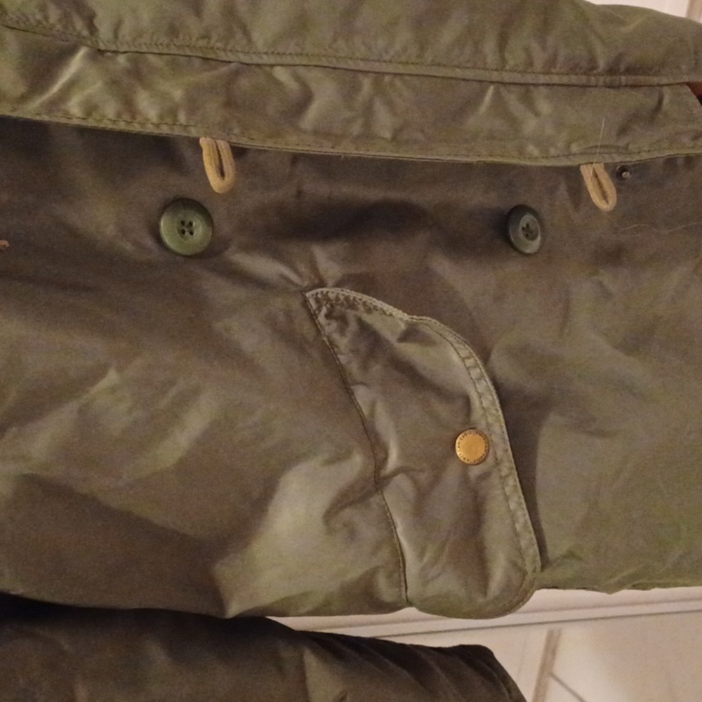 Green Winter Jacket - Size Medium - Picture 2 of 10